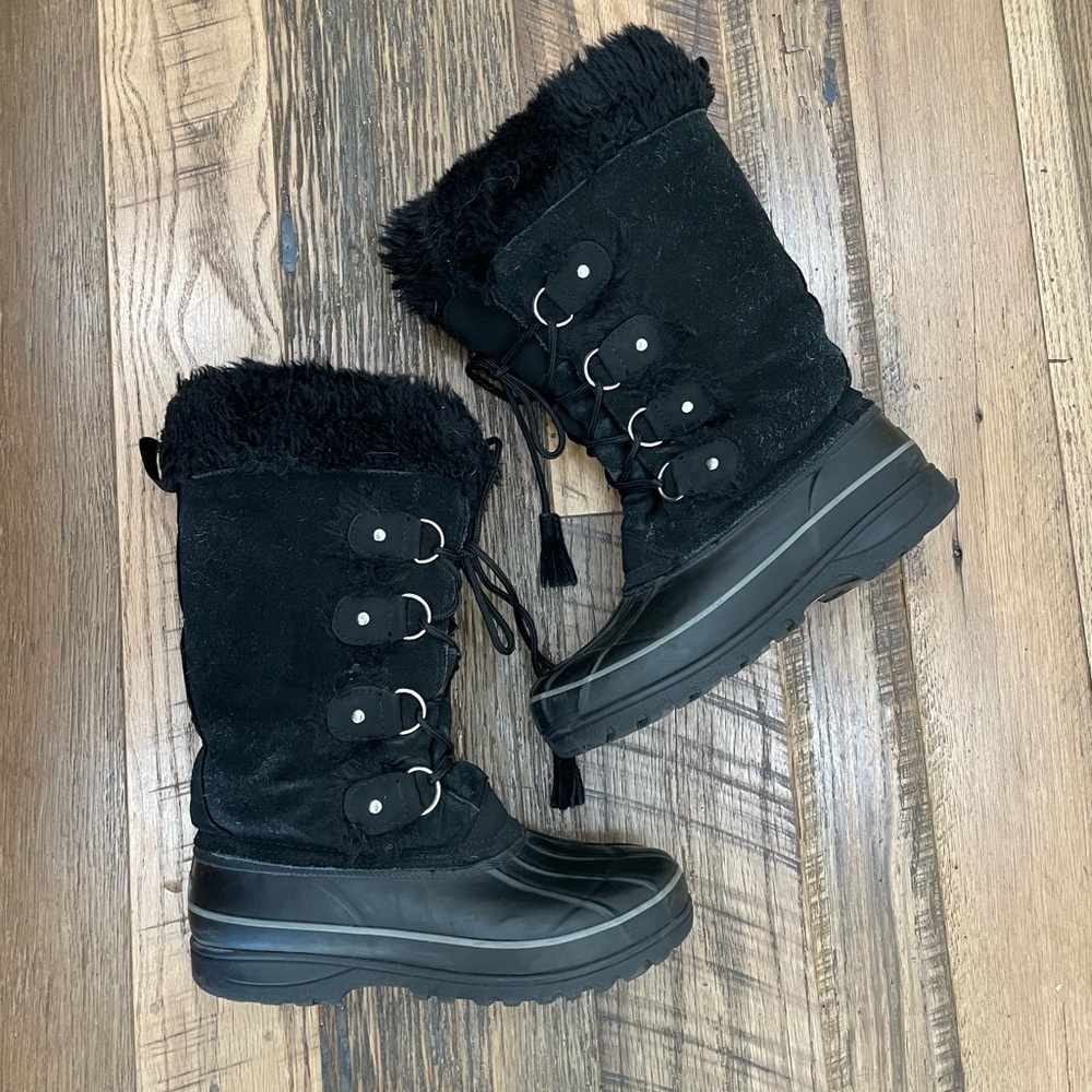 Khombu Waterproof tall winter boots Wm 8